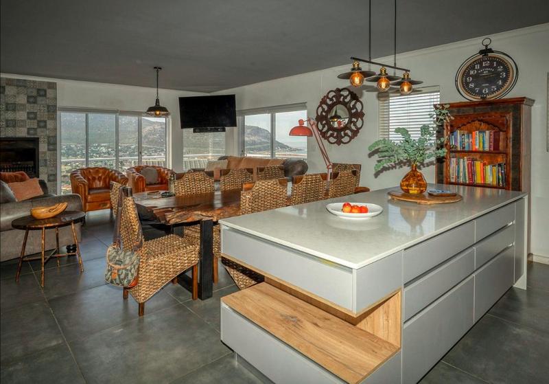 5 Bedroom Property for Sale in Fish Hoek Western Cape